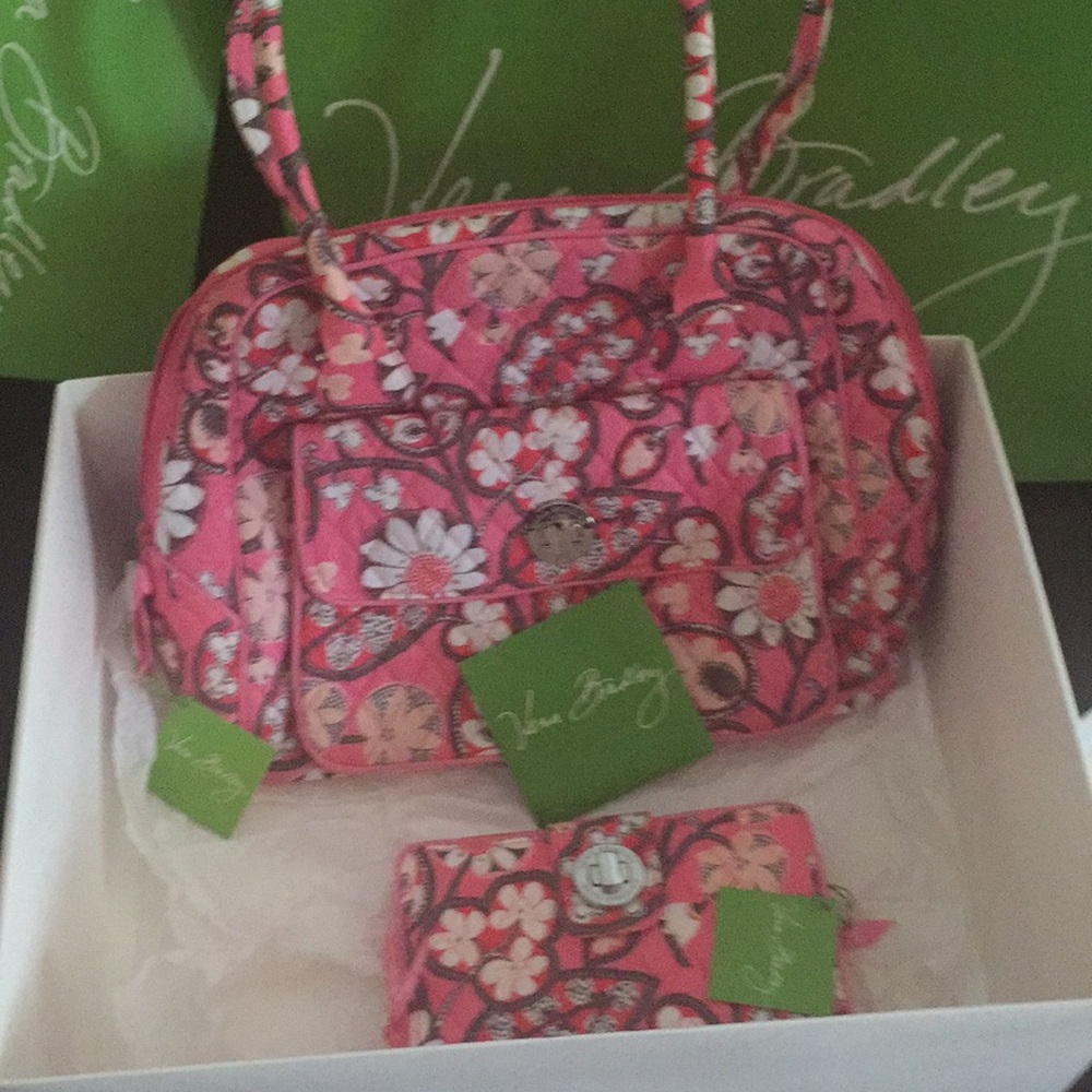 Matching Vera Bradley purse & wallet - Picture 3 of 5